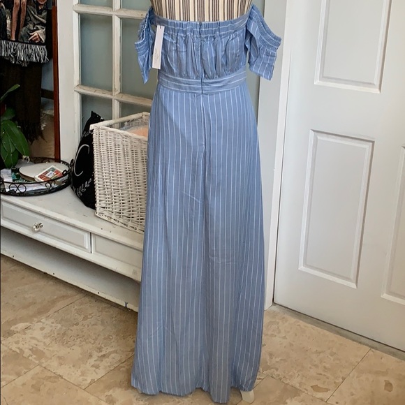 NWT Vici Dress - Picture 4 of 8